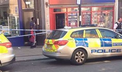 London news: Croydon stabbing horror as man rushed to hospital in knife ...