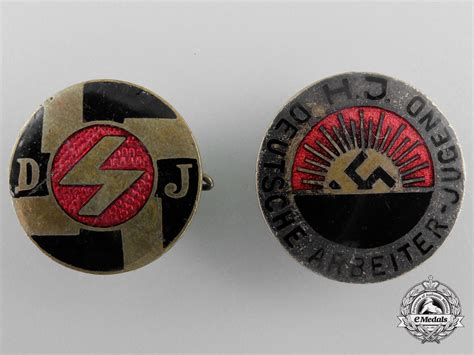 Deutsche Jungvolk And Hitlerjugend Membership Badges – eMedals