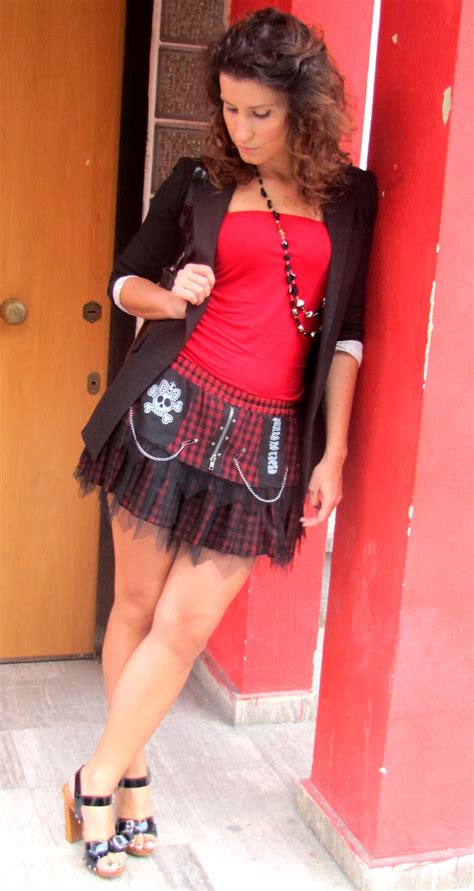 Aulona - Red & Black ~ Albania Fashion Bloggers