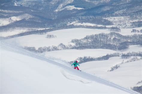 Hokkaido - World Snowboard Guide