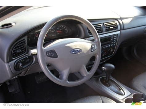 2002 Ford Taurus SES Dashboard Photos | GTCarLot.com