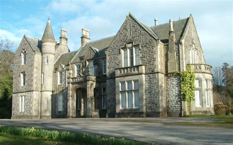 Gilford Castle, Co. Down, Northern Ireland | Castles in ireland, Northern ireland, Ireland