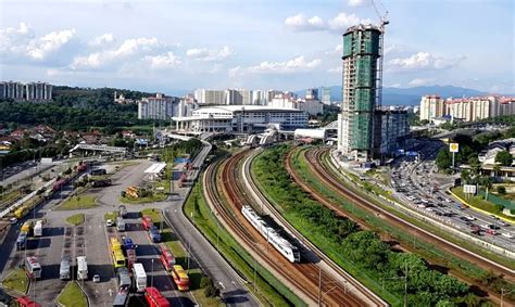 Bandar Tasik Selatan ERL Station near Terminal Bersepadu Selatan (TBS) - klia2.info