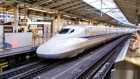 Shinkansen - Japanese bullet train travel with Shirley Meerson