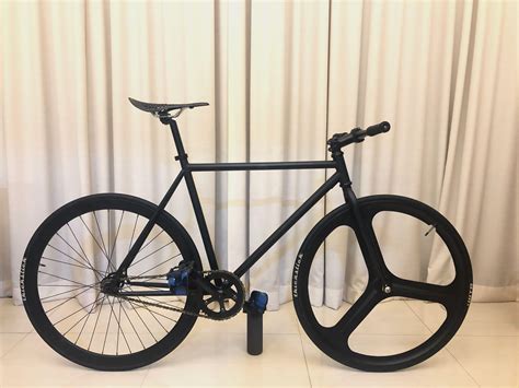 Fixie with Free gift, Bicycles & PMDs, Bicycles, Fixies on Carousell