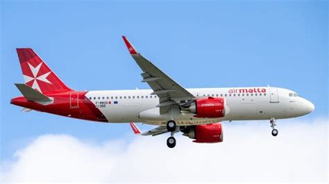 Air Malta unveils new “cost-effective” livery – Business Traveller