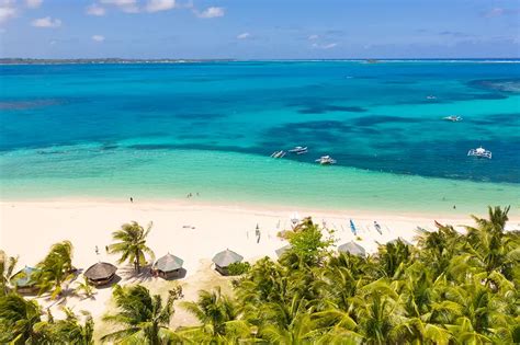 Daku Island Beach in the pristine waters of Siargao - Fun In The Philippines