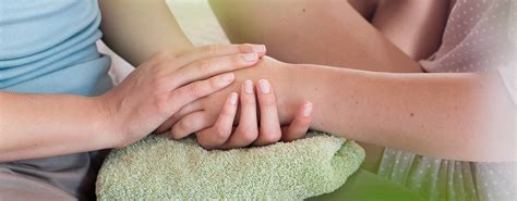 How to give a hand massage with Weleda Body Oils - Magazine - Weleda