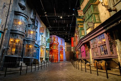 Harry Potter | Warner Bros. Studio Tour Tokyo unveils Magical Diagon ...