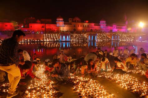 North Indian city breaks Guinness record with Diwali lamps