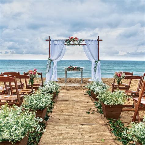 Casamento na praia: 70 ideias e dicas para uma cerimônia inesquecível Hawaii Beach Wedding, Boho ...