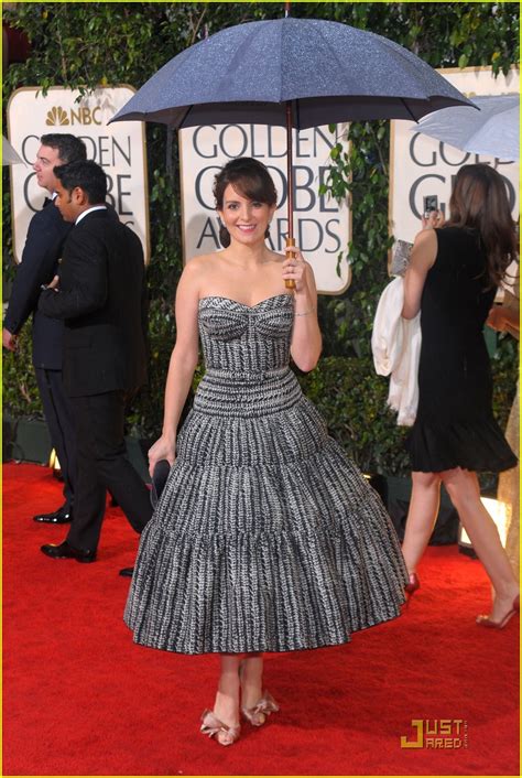 Tina Fey - Golden Globes 2010 Red Carpet: Photo 2409336 | 2010 Golden Globes, Tina Fey Photos ...