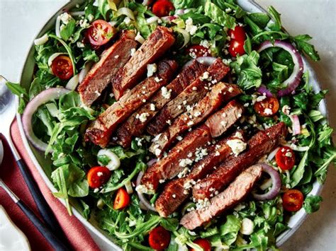 Steak Salad Recipe | Giada De Laurentiis | Food Network