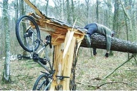 funny bike accidents, dumpaday (16) - Dump A Day | Humour vélo, Photos ...