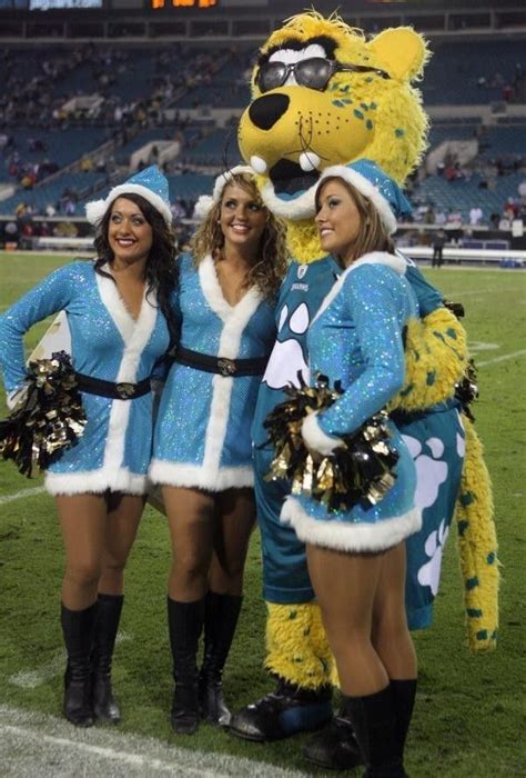 Pin by FREDRICK BURNS on 1 JACKSONVILLE JAGUARS CHEERLEADERS | Football cheerleaders, Hottest ...