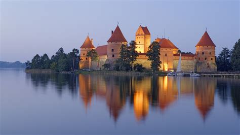 Download Man Made Trakai Island Castle HD Wallpaper