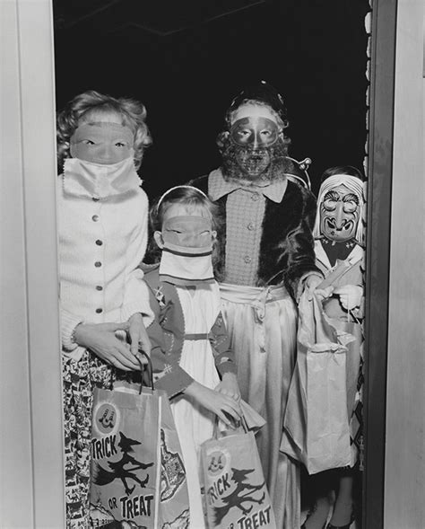 122 Vintage Halloween Costumes That Will Scare You To Death | Bored Panda