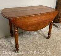 Round Drop Leaf Kitchen Table, 44” x 22” Tabletop, 12” Leaves - Moyer Auction & Estate Co., Inc.