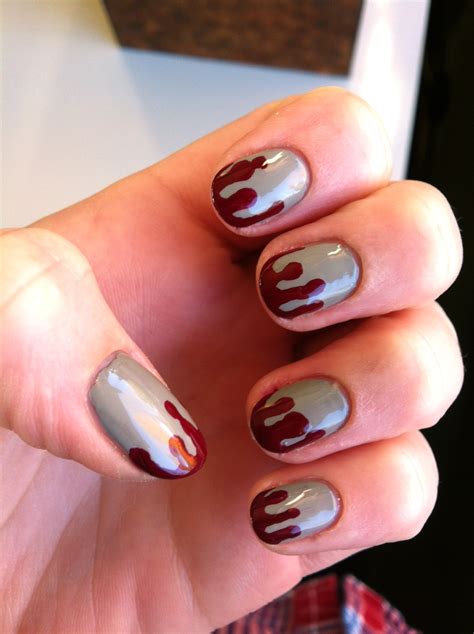 Beauty School Dropouts: Bloody Hallowe'en Nails