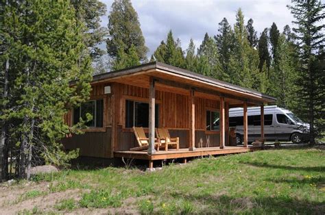 13 Epic Cabin Rentals near Yellowstone National Park for 2021 - Explore ...