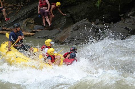 Rafting on the Reventazón River, November 2003 - a photo on Flickriver