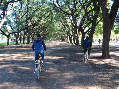 Cruising around Buenos Aires by bike - Tiny Travelogue