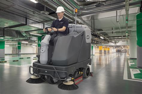 Industrial Floor Scrubbers: Squeegee Care - Taylor Northeast