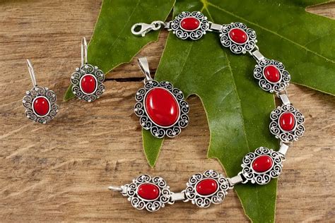 Coral Jewelry – What You Need to Know