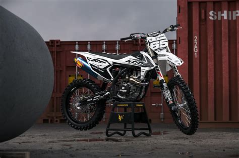 KTM Graphics Kit 'ATTACK WHITE' – OMXGraphics