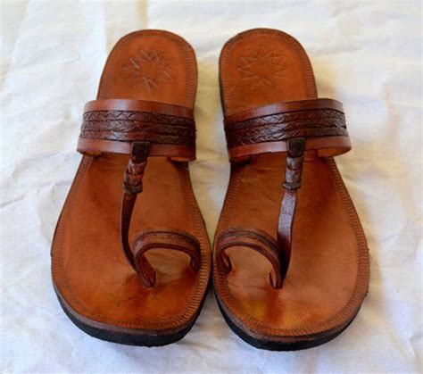 Pin by Kelsey Keene on For Me? | Indian sandals, Leather sandals ...