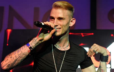 Machine Gun Kelly : Machine Gun Kelly Responds To Eminem's "Killshot" Diss ... - Sangat Berfokus