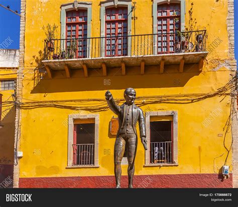 Miguel Hidalgo Statue Image & Photo (Free Trial) | Bigstock