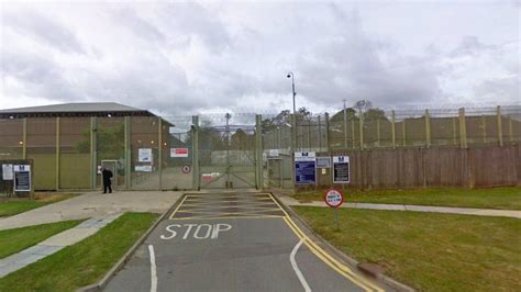 Two HMP Highpoint prison officers arrested in corruption probe - BBC | KPK KPK