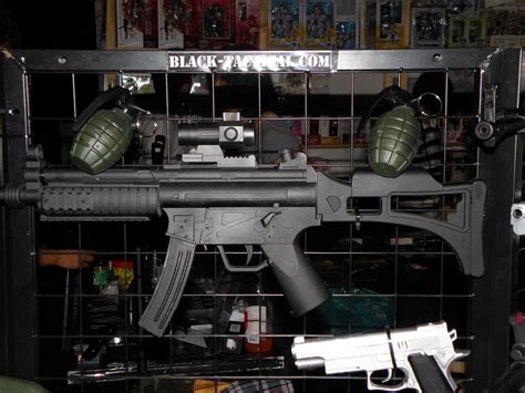 Anime Fest Asia 2010 Black Tactical MP5 Submachine Gun | Flickr