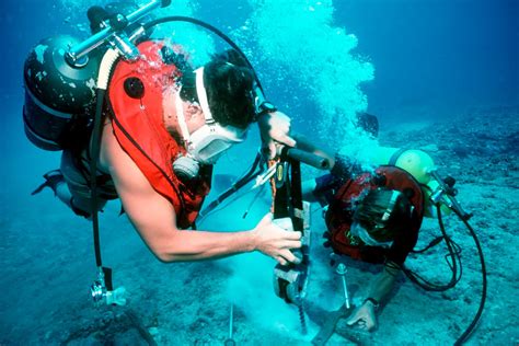 Commercial Diving Certifications - Dive Training Magazine | Scuba Diving Skills, Gear, Education