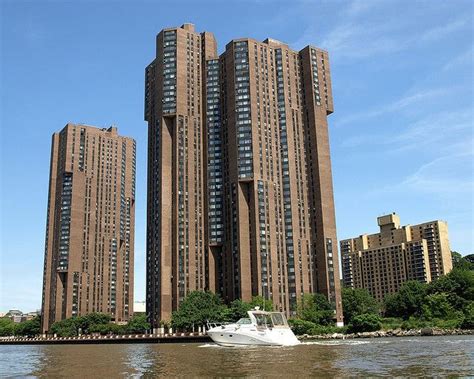 New york architecture, Brutalist buildings, River park