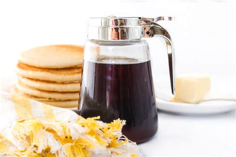 How To Make Maple Syrup: Homemade Step-By-Step (2 Mins Prep Time)