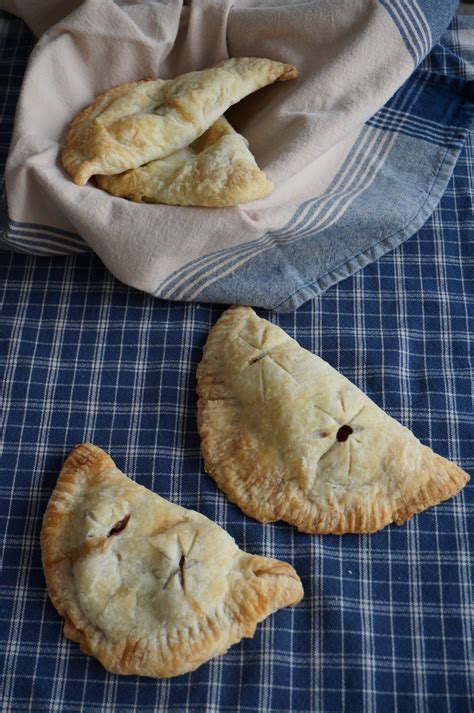 EDIBLE HISTORY: Amish Half-Moon Pies - Weavers Orchard