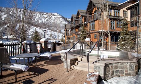 Snowmass Village Lodging | Capitol Peak Lodge - Destination Residences Snowmass