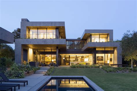 Brentwood Residence in Los Angeles by Marmol Radziner Architecture