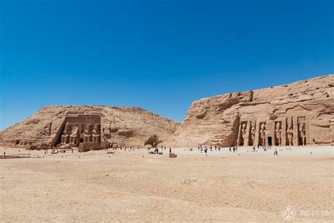 Visiting the temple of Ramesses II in Abu Simbel [how it looks inside]