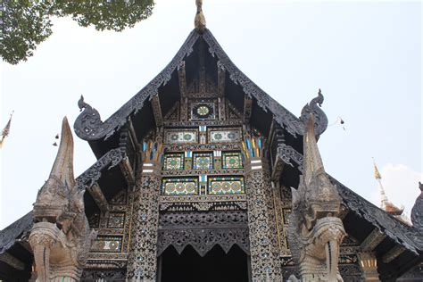 Touring The Temples In Chiang Mai