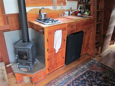 Cool Mini Wood Stove with a Timeless Design for Your Interior Design | Tiny house wood stove ...