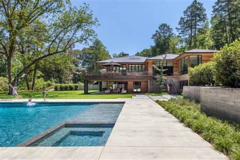 Modern Residence in South Carolina Filled with Light And Style ...