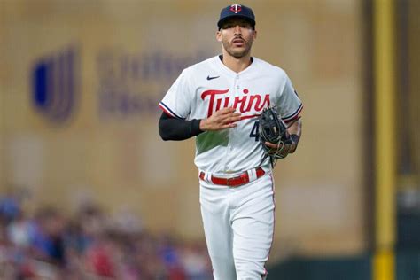 Twins place Carlos Correa on injured list with plantar fasciitis: When ...