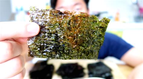 How to make Roasted Seaweed Snacks at home (Superfood!) | Seaweed ...