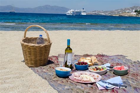 Have a perfect picnic on Mykonos | Luxury Villa in Mykonos