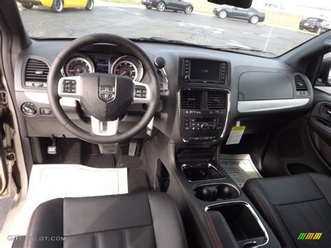 2013 Dodge Grand Caravan R/T Dashboard Photos | GTCarLot.com