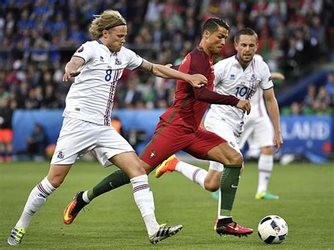 Portugal vs Iceland Euro 2016 as it happened: Bjarnason levels Nani ...