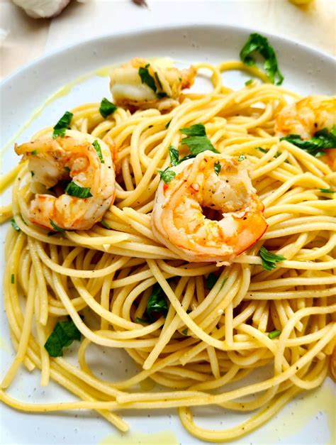 Easy Garlic Prawn Pasta |15 minute meal - Casually Peckish | Recipe ...